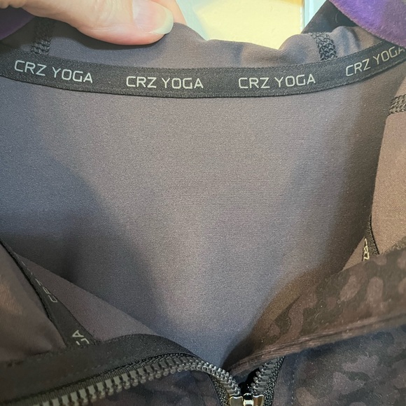 CRZ YOGA women’s brushed full zip hoodie jacket, with zip pockets. Size S. EUC - Picture 5 of 11
